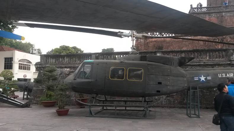 Vietnam war usa helicopter